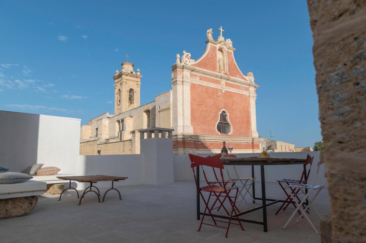 Palazzo Pati Hotel Tiggiano Bagian luar foto