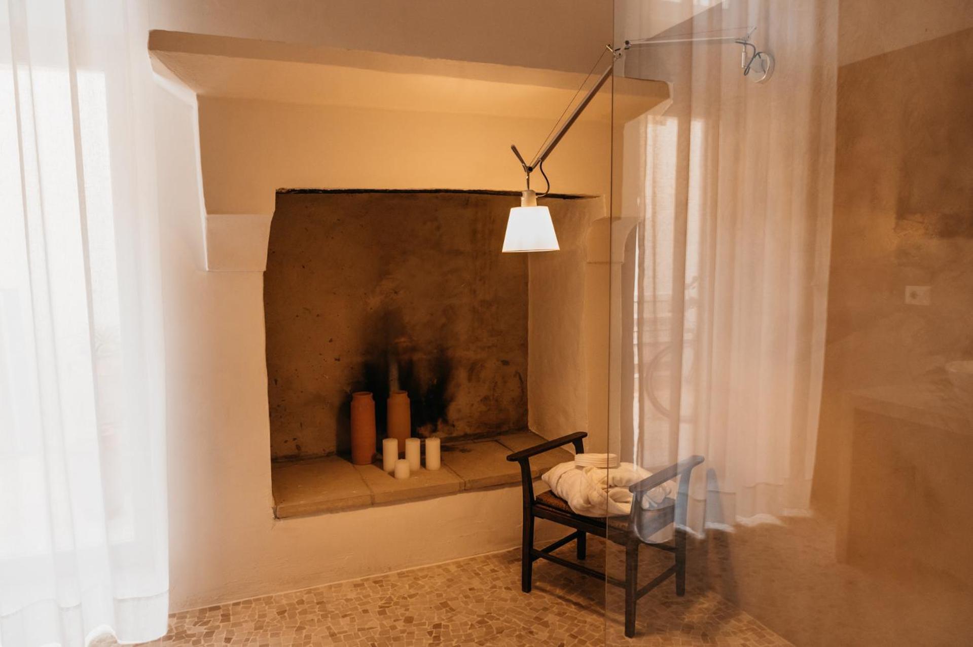 Palazzo Pati Hotel Tiggiano Bagian luar foto