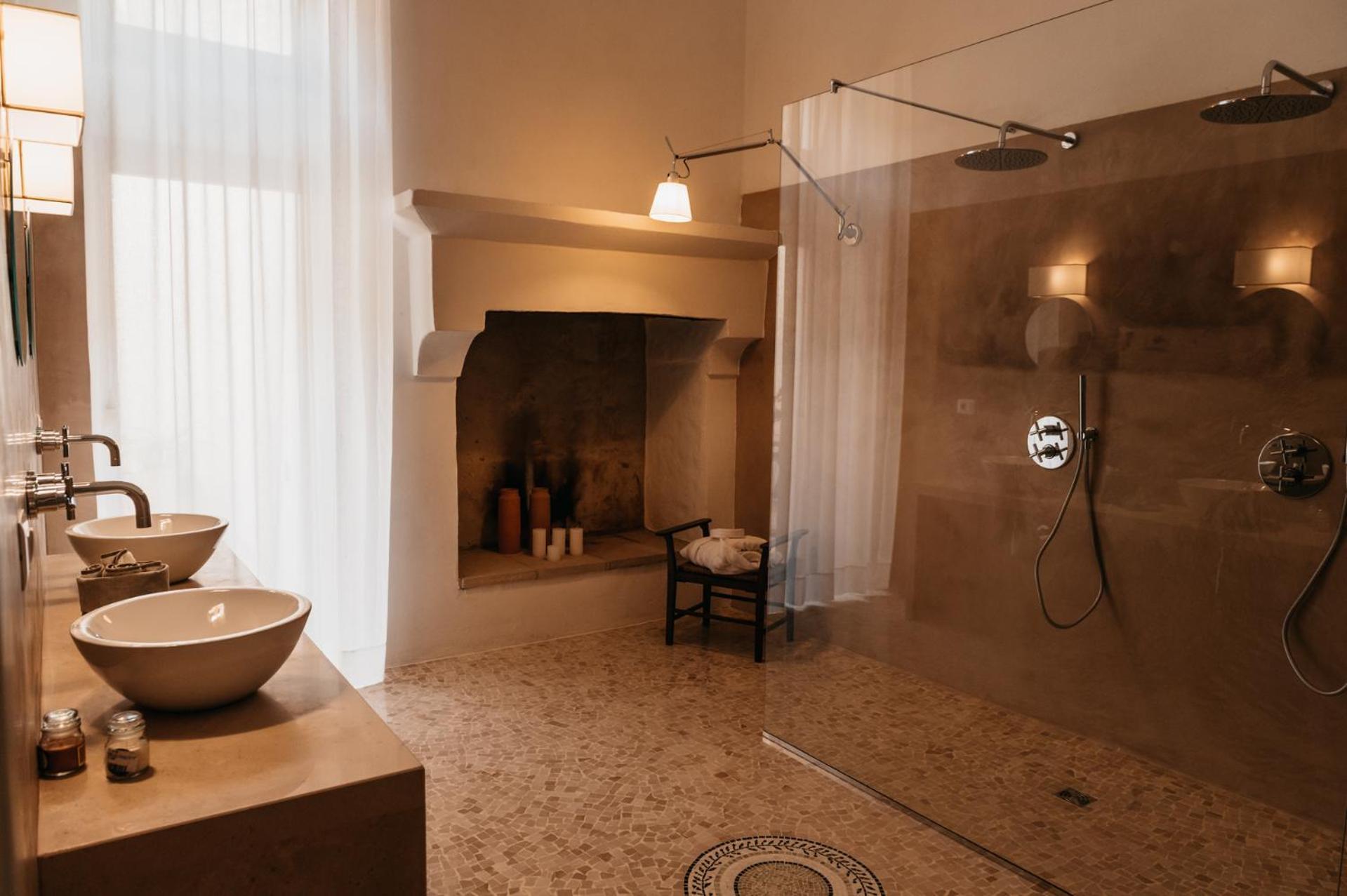 Palazzo Pati Hotel Tiggiano Bagian luar foto