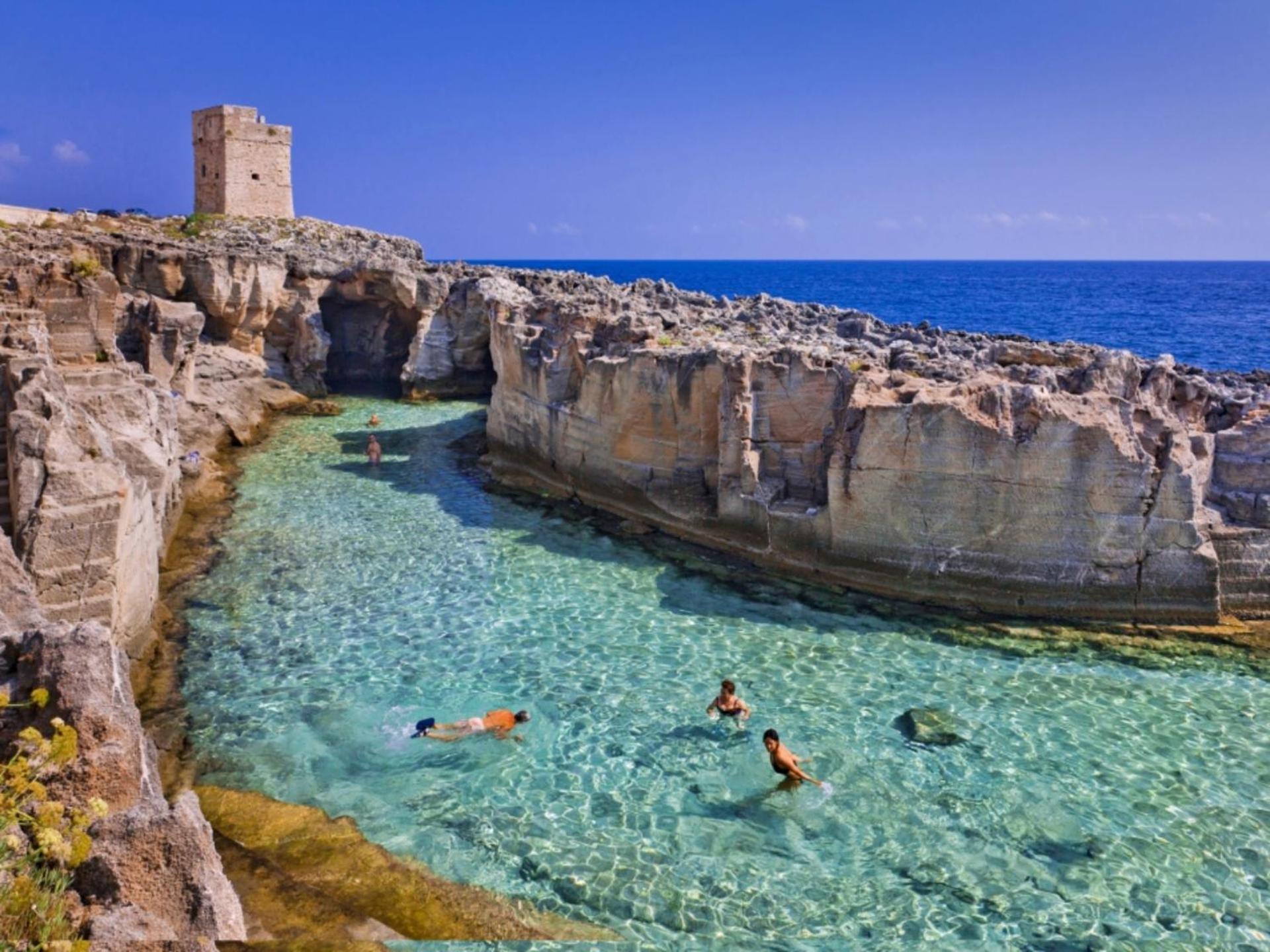 Palazzo Pati Hotel Tiggiano Bagian luar foto