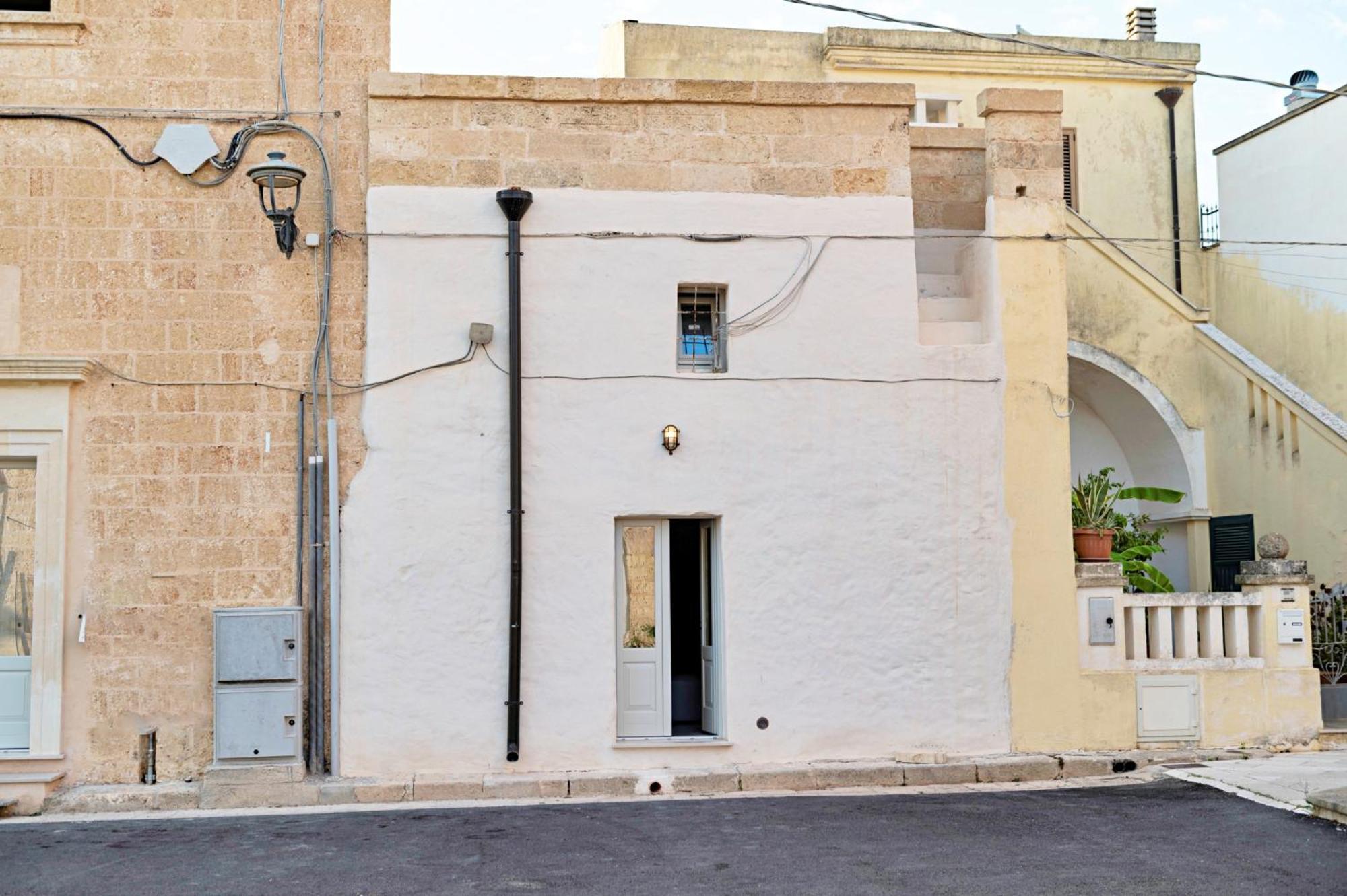 Palazzo Pati Hotel Tiggiano Bagian luar foto