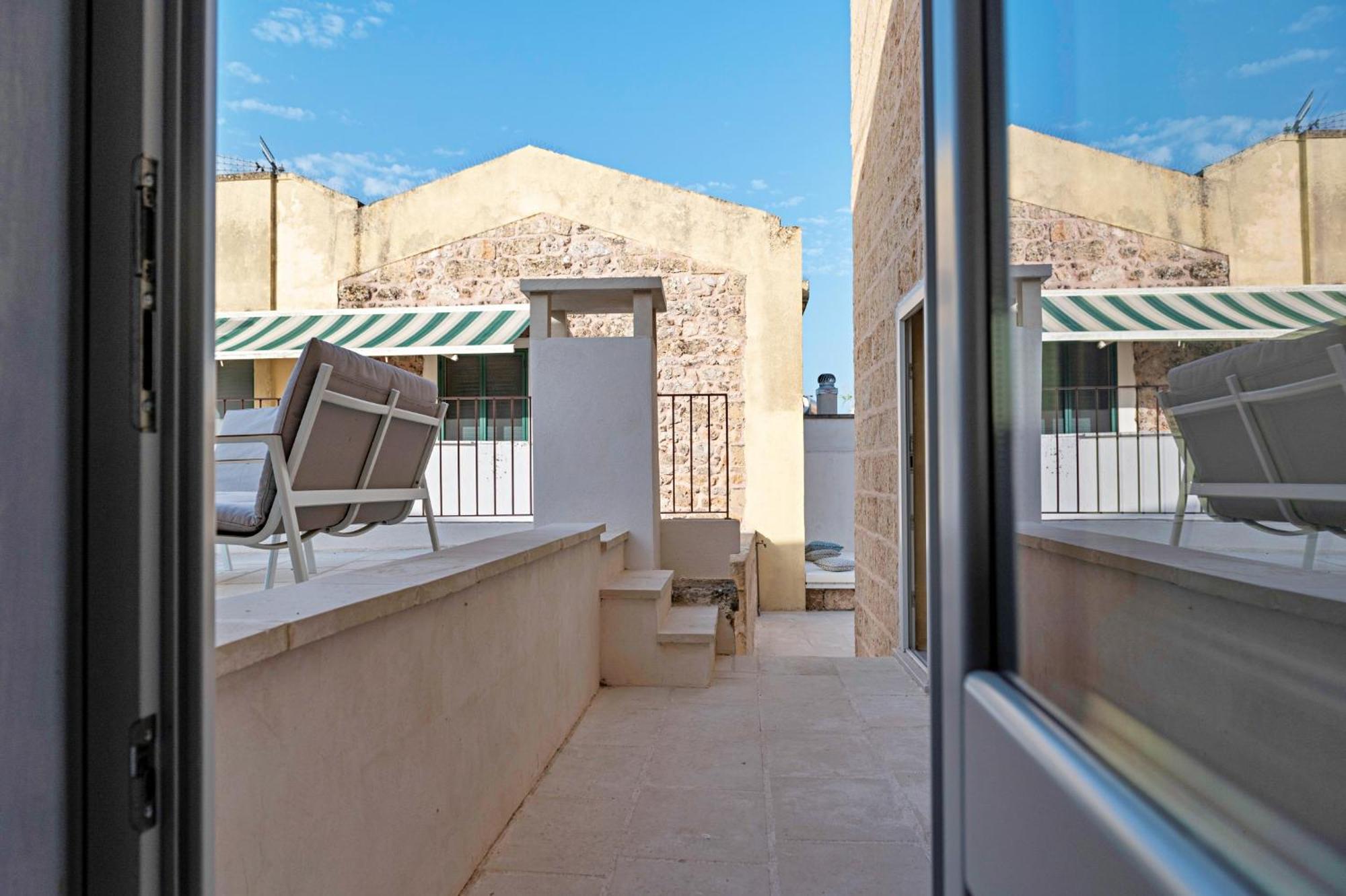 Palazzo Pati Hotel Tiggiano Bagian luar foto
