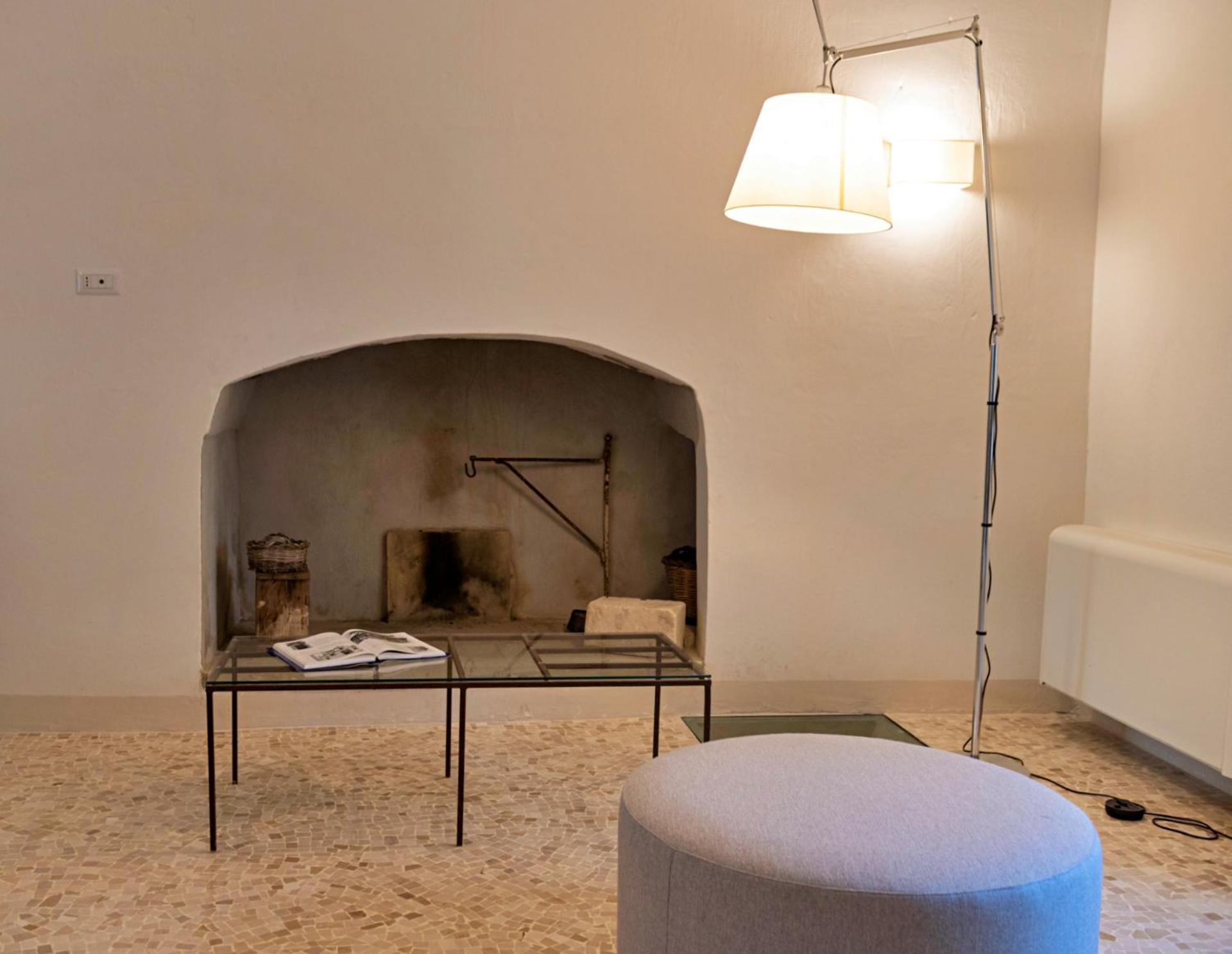 Palazzo Pati Hotel Tiggiano Bagian luar foto