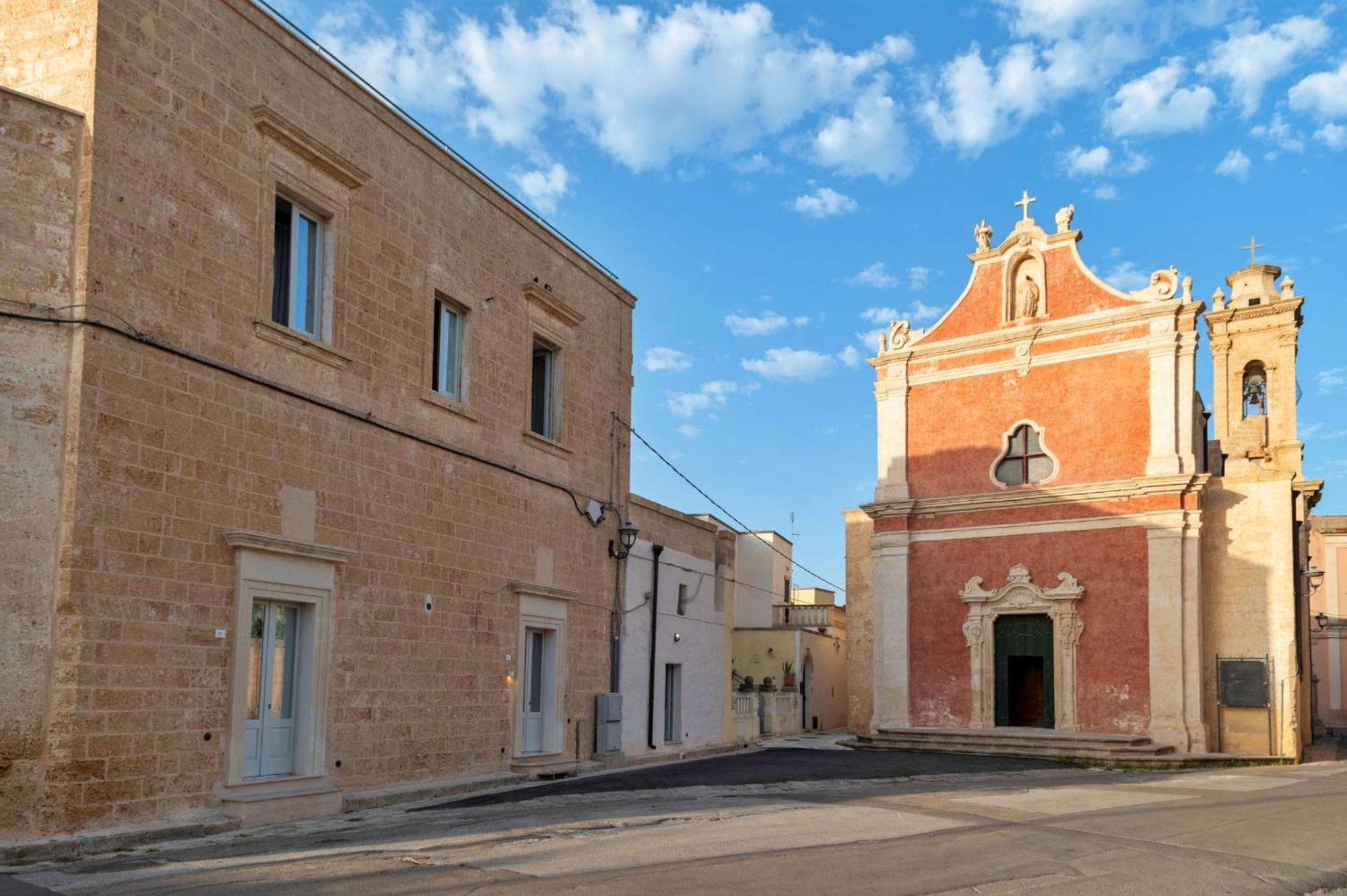 Palazzo Pati Hotel Tiggiano Bagian luar foto