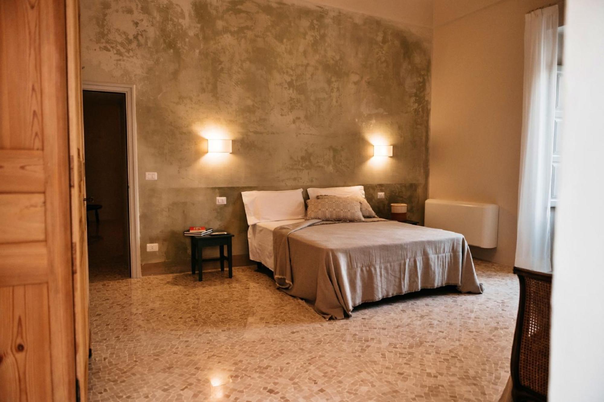 Palazzo Pati Hotel Tiggiano Bagian luar foto