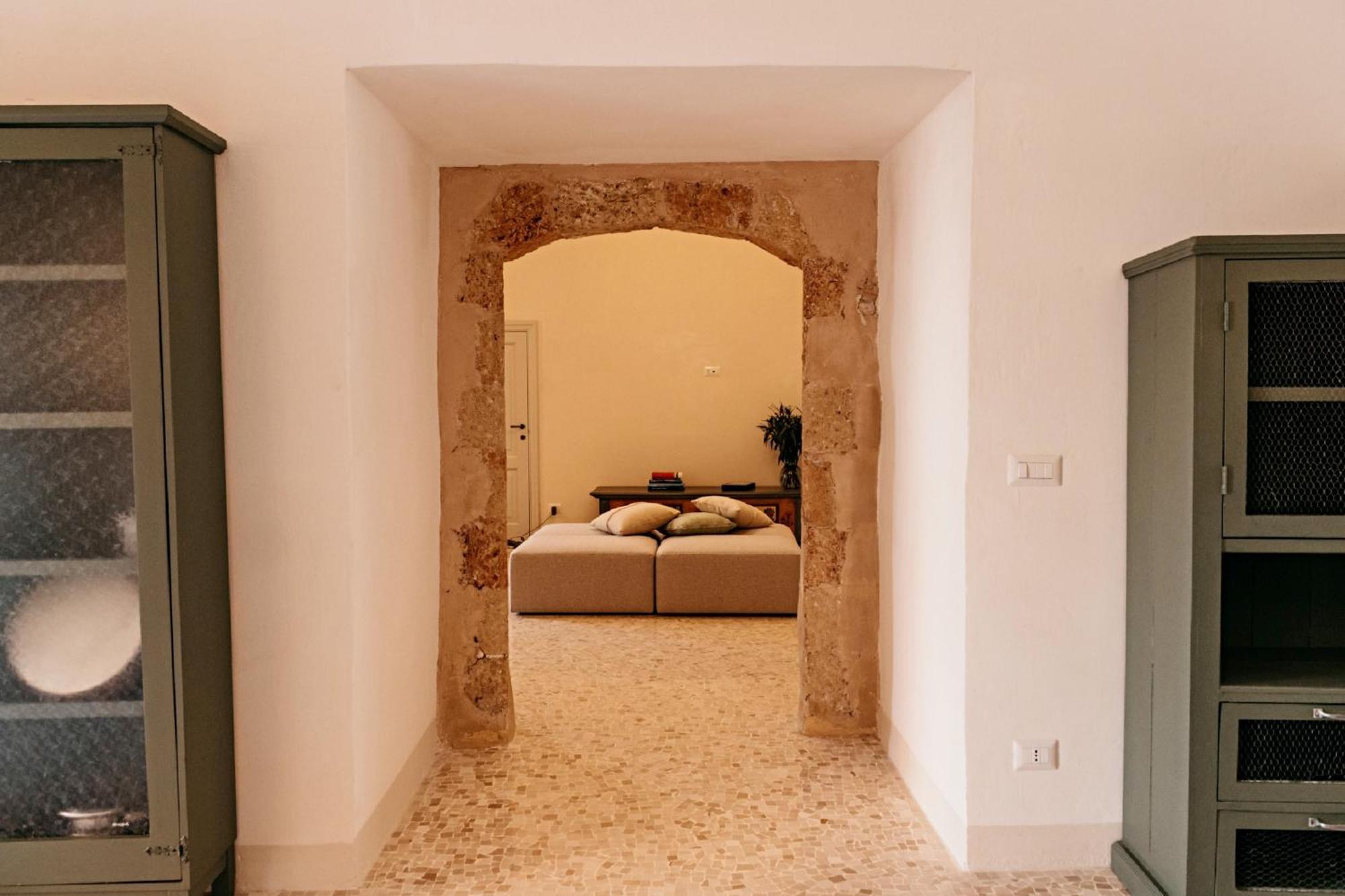 Palazzo Pati Hotel Tiggiano Bagian luar foto