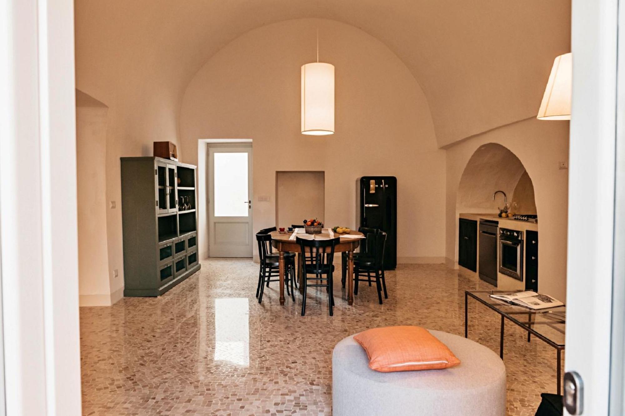 Palazzo Pati Hotel Tiggiano Bagian luar foto