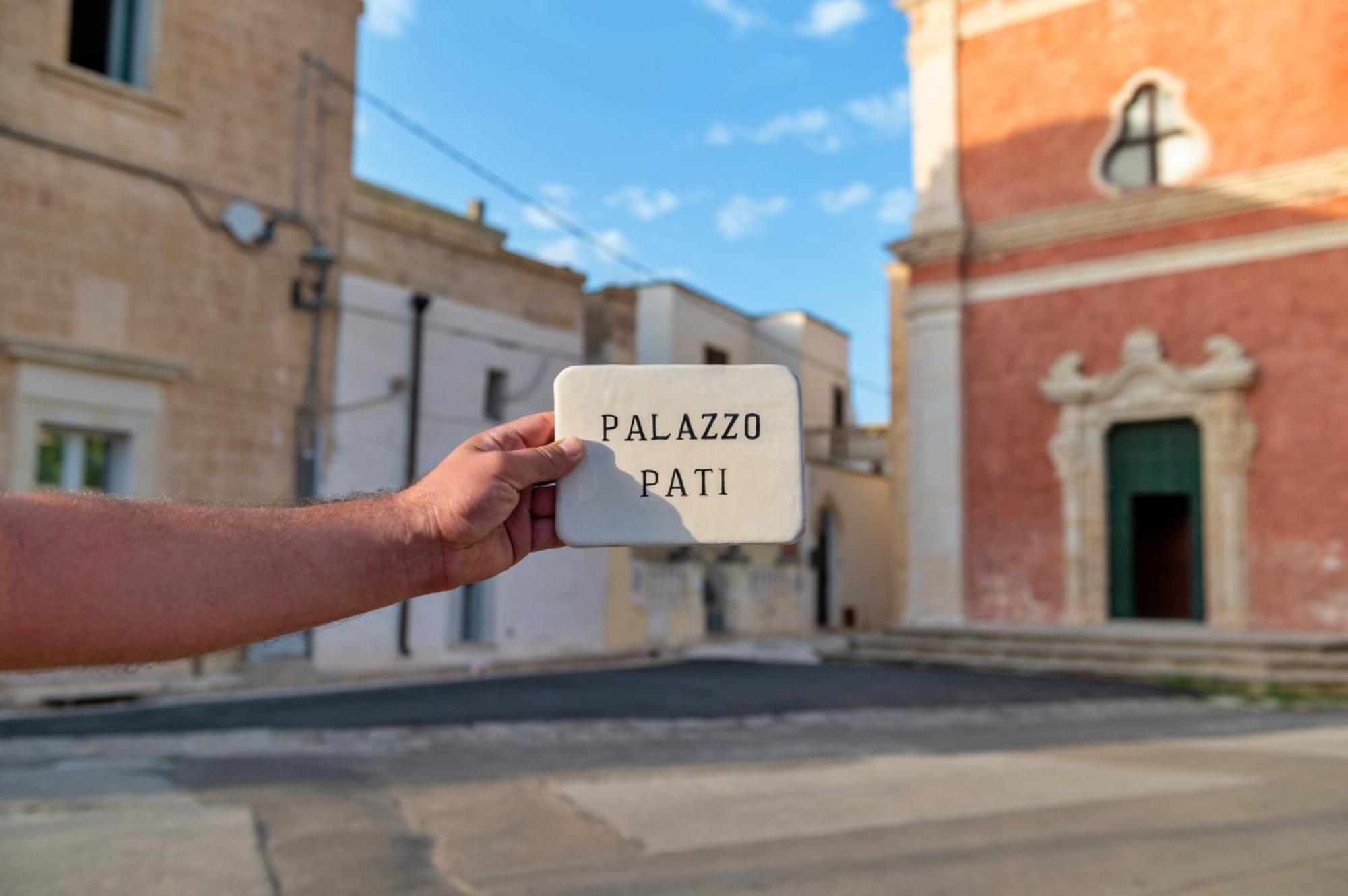 Palazzo Pati Hotel Tiggiano Bagian luar foto
